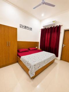 Radha Raman Spirutal Stay - 4