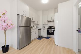 Sunnyside Cottage Suite 2BR near White Rock - 6
