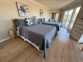 Capitola Beach Suites - 8