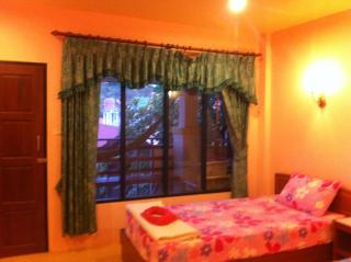 Black & White Bungalows - Haad Rin - 3