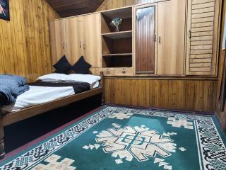 Nizels Inn - 2