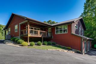Group-Friendly Kingsport Home w/ Game Room, Decks! - 0