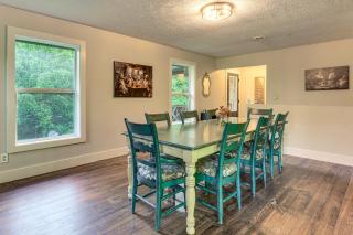 Group-Friendly Kingsport Home w/ Game Room, Decks! - 2