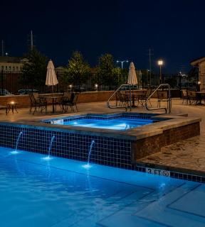 Downtown Loft By Cedar Point Sports Force! - 9
