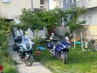 Apartment with big yard and garden - 8
