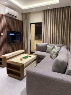 001 JRE apartment with stunning boulevard veiw - 8