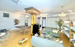 Sleeps 9! Ping Pong Table,Near downtown,Ohio City! - 2