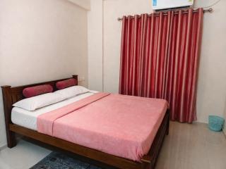 Harichandhanam inn 150 meters from temple - 5
