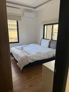 Cozy 2BR Weibdeh Flat with Balcony and View - 6
