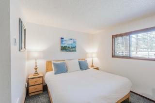 Delightful escape near downtown with shared pool & hot tub rec room & large deck - 3