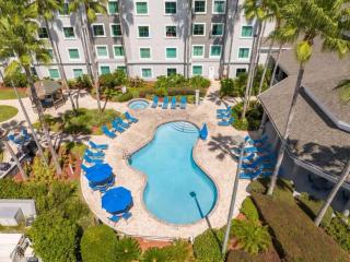 Cozy 1-Bedroom Suite Near Disney - 0