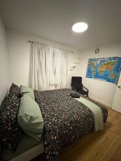 Beautiful house 4 bedroom 2 Bathroom, Free Parking - 2