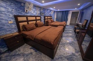 Pinecrest Lodge - 1