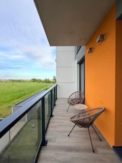 New Apartment with Private Parking , 10 Min Drive to Beach & Self Check-in - 3