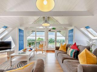 3 Bed in Tenby oc-fb268 - 9