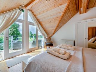 3 Bed in Tenby oc-fb268 - 8