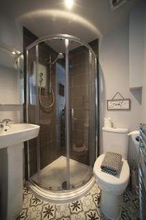 Victorian Suites - Family Stay - 6