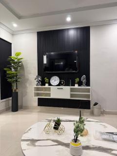 Luxury 1 BHK in Bahria Town - 4