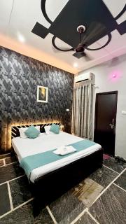 Hotel Madhav Inn - 9