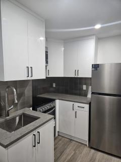 Modern 2-Bedroom Private Basement Apartment - 9