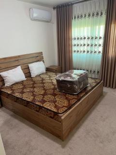 Comfortable 2BR Stay in Shmeisani - 8
