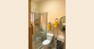 Hilltop Paradise Villa - 8 Suites!! - 3