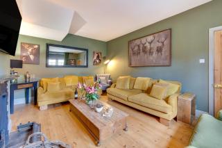 3 Bed in Richmond oc-t30198 - 1