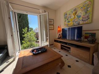 Grande maison jardin piscine clim et parking - 8