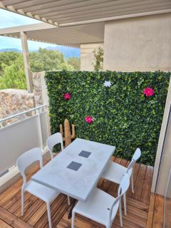 Superbe T2 climatisé avec terrasse vue mer & citadelle - 1