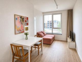 Sleek & Modern New Build Flat by Rentez - 0