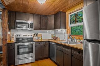 Eclectic Cabin - 5 Mins to DeSoto Park & Falls - 5