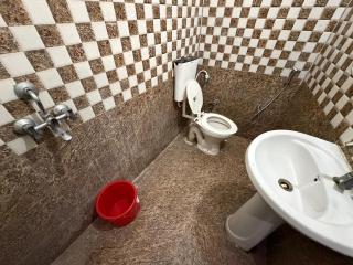 Hotel Madhav Inn - 4