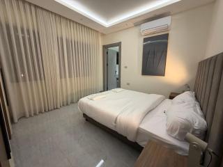 004 JRE apartment with stunning boulevard veiw - 6