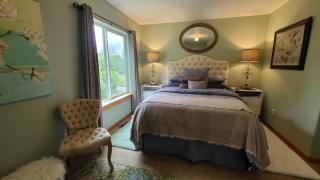 Mt Rainier Way Bedroom with Private Full Bath - 1