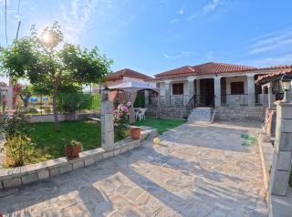 Thomas House - Xristos - 4