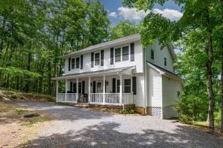 135 Morrie Drive: On The Rocks - 6