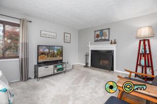 The Hill M-12: Hilltop Haven - 9