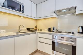 Espacioso 3BR y 2 Terrazas Cerca de Parques - 1