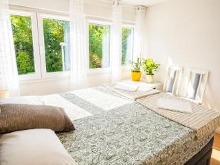 Great flat few minutes from the beach! - 9