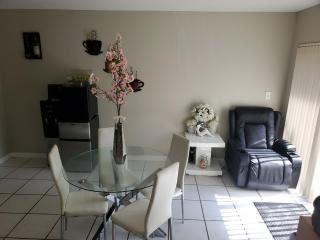 KC Rich Services Room Suites - 7