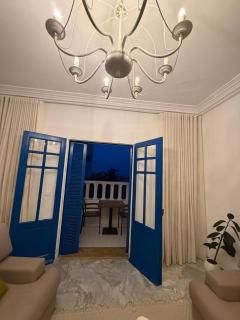 Amazing beach front apt access to private beach - 1