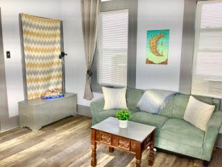 5 Bedroom House in Tremont, near downtown, and Ohio City Whole - 2