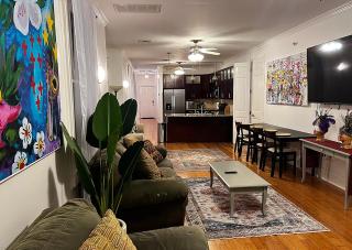 Spacious Napoleon Ave Condo - 7