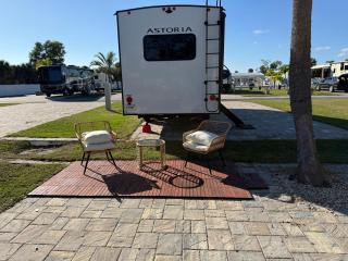 2BR and 1BR private RVs in resort with pool - Close to gulf beaches - Full kitchen, indoor-outdoor living spaces, BBQ, Pizza Oven - Near Sanibel Island, Fort Myers Beach - Resort has recreation amenities and laundry - High-speed WiFi fiber Internet - 6