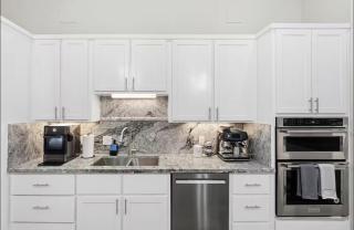 The Smart Home, Pool paradise, 5min to UTRGV, 4BR 3BA - 5