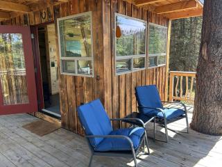 Luxury Treehouse and hot tub - 8