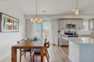 Northern Lights Condominiums - Blue Star Bliss - 5