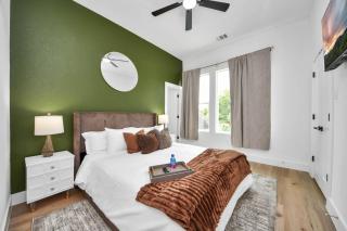 Spacious 4BR Combo Near NRG Downtown - 6