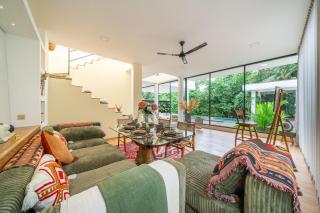 A Cliff Residence - Large Pool Hideaway with Outdoor Lounge & Workspace - 4