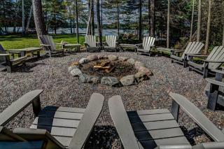Whispering Pines Lodge: 9 Bedroom - 1